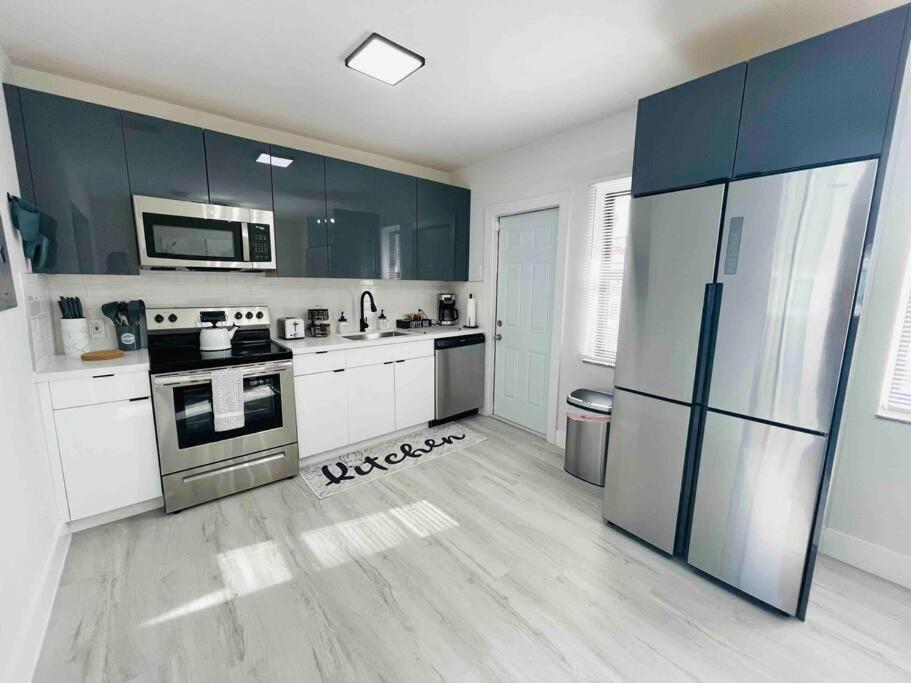Hébergement de vacances Charming 2 Bedroom Near Calle Ocho Kasey Center Downtown Beaches *